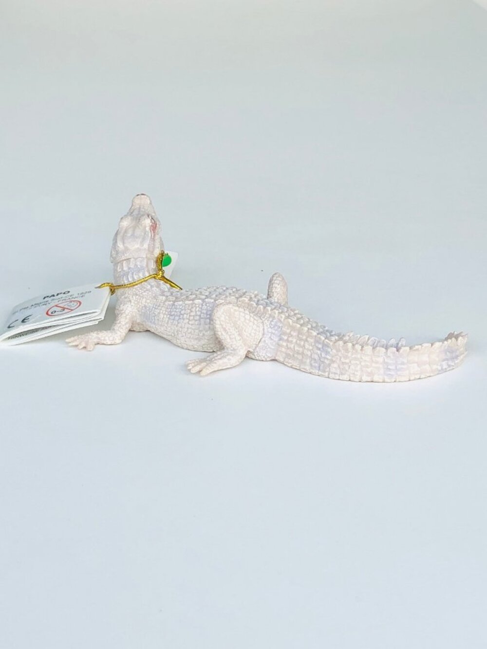 Papo White Baby Crocodile Animal Figurine New w/Tag Add-On Item Age 3+ - Picture 5 of 11